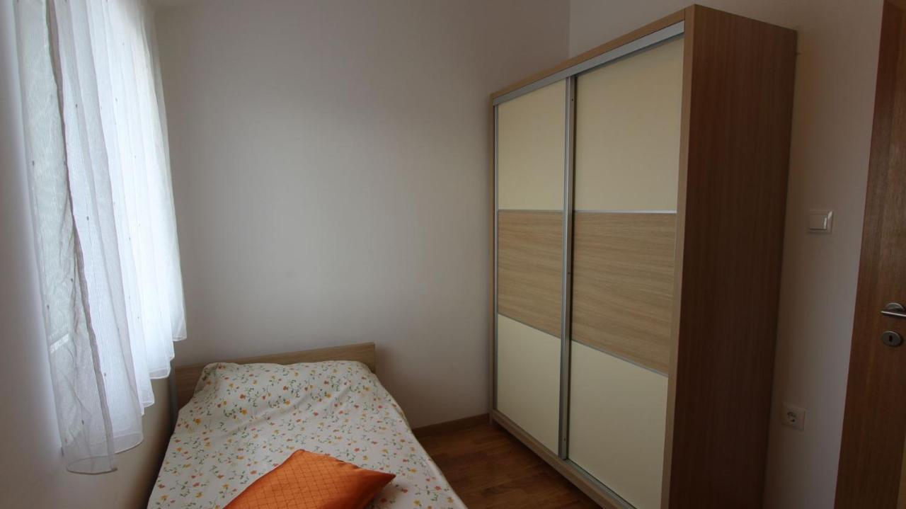 Apartments Vabec Malinska Bagian luar foto